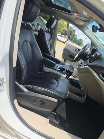 2020 Chrysler Pacifica Limited 121.6" WB – miniatura 19