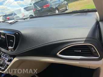 2020 Chrysler Pacifica Limited 121.6" WB – miniatura 20