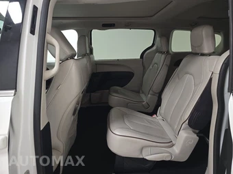 2020 Chrysler Pacifica Limited 121.6" WB – miniatura 13