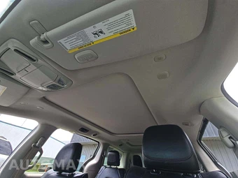 2020 Chrysler Pacifica Limited 121.6" WB – miniatura 11