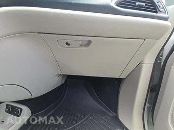 2020 Chrysler Pacifica Limited 121.6" WB – miniatura 20