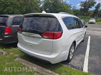 2020 Chrysler Pacifica Limited 121.6" WB – miniatura 3