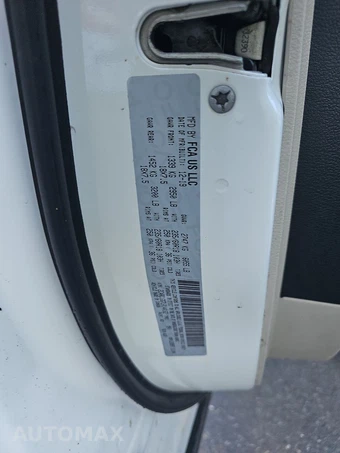 2020 Chrysler Pacifica Limited 121.6" WB – miniatura 15