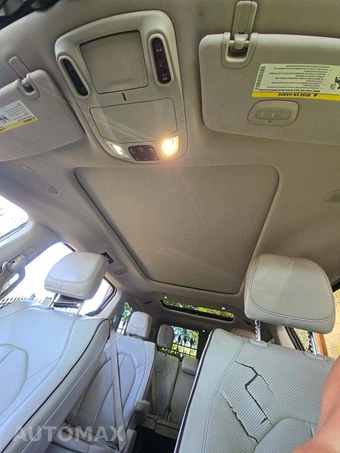 2020 Chrysler Pacifica Limited 121.6" WB – miniatura 11