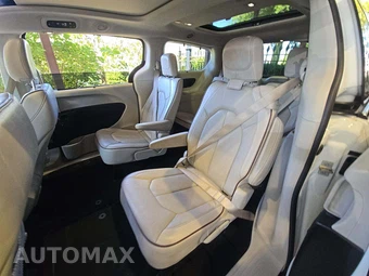 2020 Chrysler Pacifica Limited 121.6" WB – miniatura 13