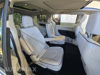 2020 Chrysler Pacifica Limited 121.6" WB – miniatura 17