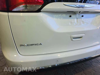 2020 Chrysler Pacifica Limited 121.6" WB – miniatura 27