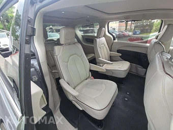 2020 Chrysler Pacifica Limited 121.6" WB – miniatura 17