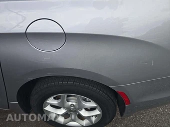 2020 Chrysler Pacifica Limited 121.6" WB – miniatura 25