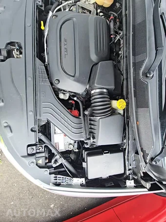 2020 Chrysler Pacifica Limited 121.6" WB – miniatura 28