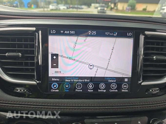 2020 Chrysler Pacifica Limited 121.6" WB – miniatura 31
