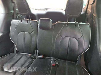 2020 Chrysler Pacifica Limited 121.6" WB - miniatura 14