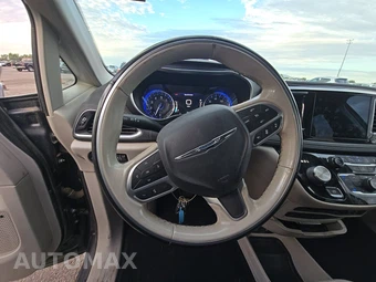 2020 Chrysler Pacifica Limited 121.6" WB – miniatura 10