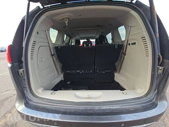 2020 Chrysler Pacifica Limited 121.6" WB – miniatura 17