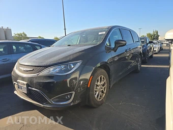 2020 Chrysler Pacifica Touring 121.6" WB