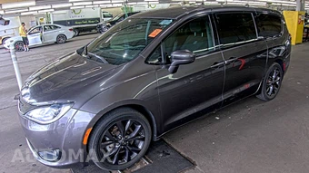 2020 Chrysler Pacifica Touring 121.6" WB