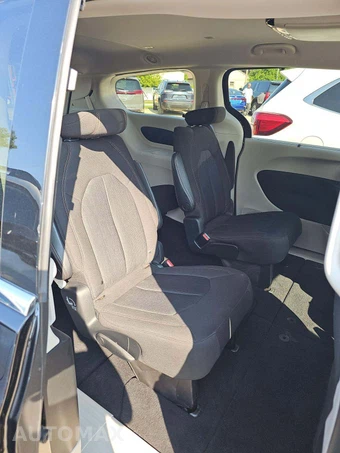 2020 Chrysler Pacifica Touring 121.6" WB - miniatura 16