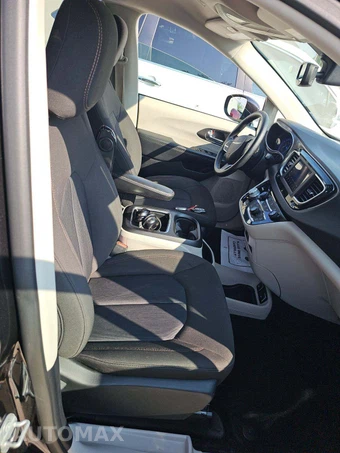 2020 Chrysler Pacifica Touring 121.6" WB - miniatura 18