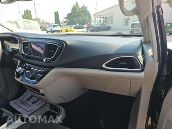 2020 Chrysler Pacifica Touring 121.6" WB - miniatura 19