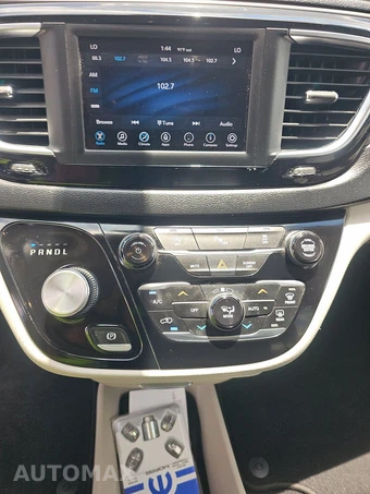 2020 Chrysler Pacifica Touring 121.6" WB – miniatura 11