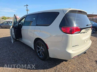 2020 Chrysler Pacifica Touring 121.6" WB - miniatura 2