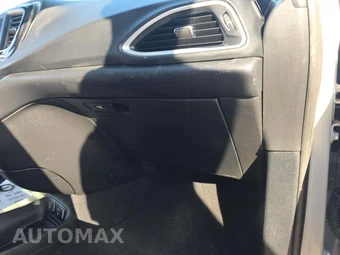 2020 Chrysler Pacifica Touring 121.6" WB - miniatura 20