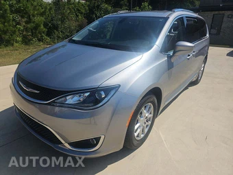 2020 Chrysler Pacifica Touring L 121.6" WB