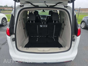 2020 Chrysler Pacifica Touring L 121.6" WB – miniatura 15