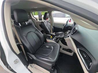 2020 Chrysler Pacifica Touring L 121.6" WB – miniatura 19
