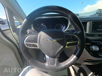 2020 Chrysler Pacifica Touring L 121.6" WB - miniatura 10