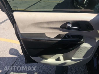 2020 Chrysler Pacifica Touring L 121.6" WB – miniatura 9