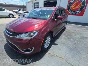 2020 Chrysler Pacifica Touring L 121.6" WB