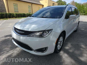2020 Chrysler Pacifica Touring L 121.6" WB