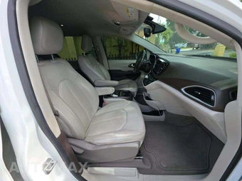 2020 Chrysler Pacifica Touring L 121.6" WB – miniatura 19