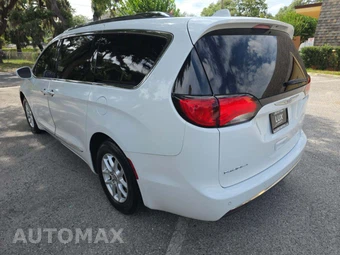 2020 Chrysler Pacifica Touring L 121.6" WB – miniatura 2
