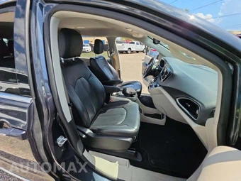 2020 Chrysler Pacifica Touring L 121.6" WB – miniatura 19