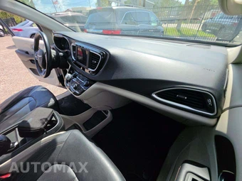 2020 Chrysler Pacifica Touring L 121.6" WB – miniatura 20