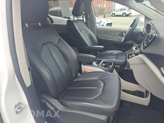 2020 Chrysler Pacifica Touring L 121.6" WB - miniatura 16
