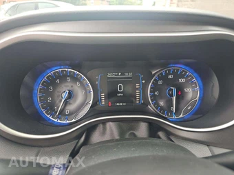 2020 Chrysler Pacifica Touring L 121.6" WB - miniatura 6