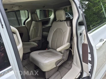 2020 Chrysler Pacifica Touring L 121.6" WB - miniatura 12