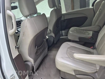 2020 Chrysler Pacifica Touring L 121.6" WB - miniatura 14