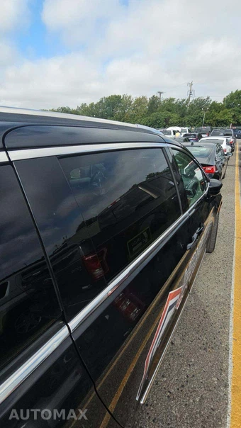 2020 Chrysler Pacifica Touring L 121.6" WB - miniatura 28
