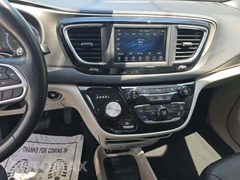 2020 Chrysler Pacifica Touring L 121.6" WB – miniatura 10