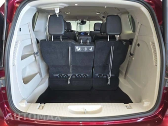 2020 Chrysler Pacifica Touring L 121.6" WB - miniatura 15