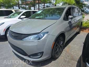 2020 Chrysler Pacifica Touring L Plus 121.6" WB