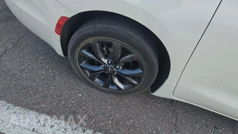 2020 Chrysler Pacifica Touring L Plus 121.6" WB – miniatura 25