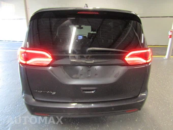 2020 Chrysler Pacifica Touring L Plus 121.6" WB – miniatura 5