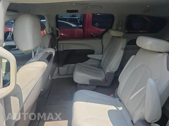 2020 Chrysler Pacifica Touring L Plus 121.6" WB - miniatura 10