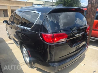 2020 Chrysler Pacifica Touring L Plus 121.6" WB - miniatura 6