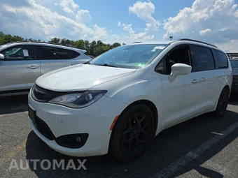 2020 Chrysler Pacifica Touring L Plus 121.6" WB